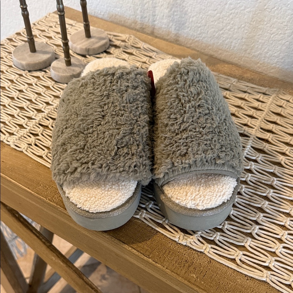 Dearfoams Cozy Comfort Women's Platform Terry Slide Slipper - Picture 3 of 9